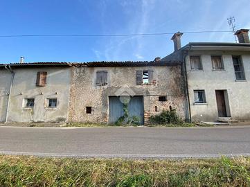 CASA SEMINDIPENDENTE A MONTEBELLUNA