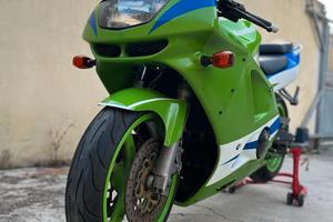 Kawasaki ZX6R del 1995