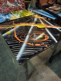 Tavoli con piano dipinto