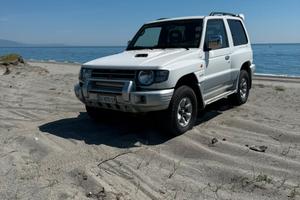 Pajero 2.8 Target , 99