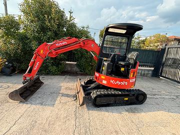 E197 ESCAVATORE 20 q KUBOTA GIROSAGOMA