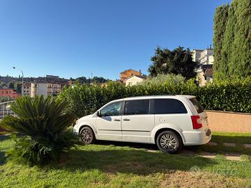 lancia voyager