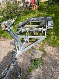 Carrello per gommone