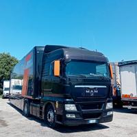 MAN TGX 118.440 con SEMIRIMORCHIO EVENTI RACING