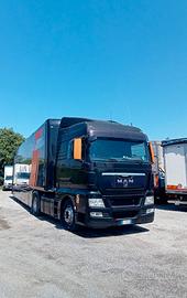 MAN TGX 118.440 con SEMIRIMORCHIO EVENTI RACING