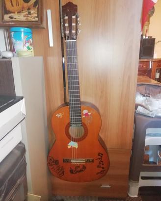 chitarra YAMAHA C40