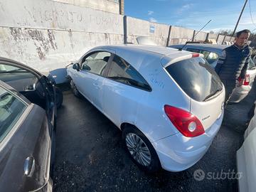 OPEL CORSA 2012 A12XR 5M PER RICAMBI