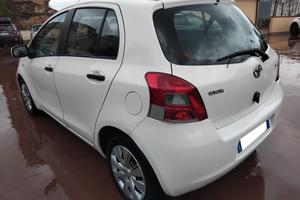 Toyota Yaris 1.0 5 porte Now GPL fino al 2031