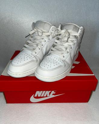 Nike Air Jordan 1 Mid bianche unisex