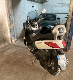 Yamaha XMAX 250