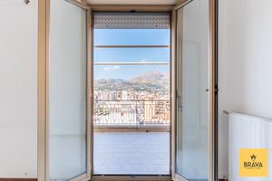 Attico 4 vani panoramico in Via Lentini