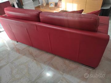 divano in pelle 