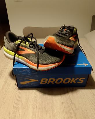 BROOKS tg 46