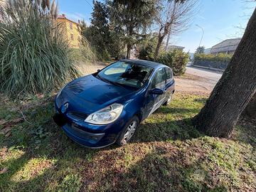 Renault Clio 1.2 cat 5 porte Confort Authentique