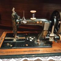 Macchina da cucire antica Muller ( fine '800)