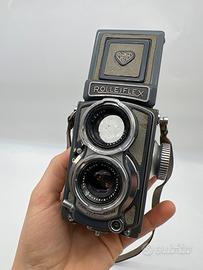 Macchina fotografica Rolleiflex baby non scatta