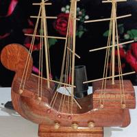 Lampada in legno