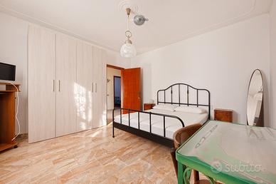 Camera in casa indipendente tutto incluso