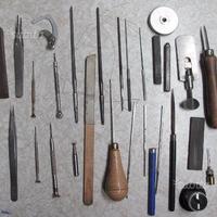 Attrezzatura per orologiai