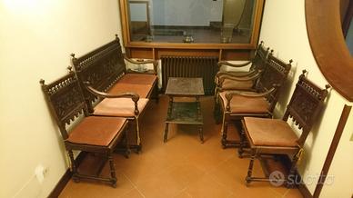 Salotto intarsiato in stile vittoriano