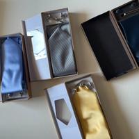 Set cravatta in seta con gemelli fermacravatta e