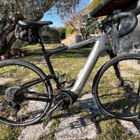 Bici Gravel Carbonio Elettrica