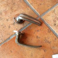 Maniglia per porte