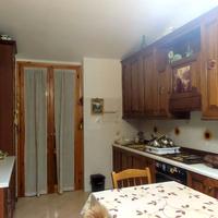 Cucina completa + tavolo con 6 sedie
