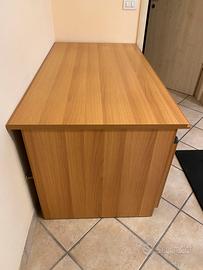 Scrivania e cassettiera