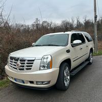 CADILLAC Escalade - 2008 ESV 6.2 V8 Sport Luxury