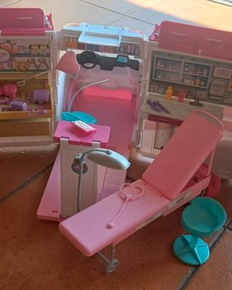 ambulanza barbie 