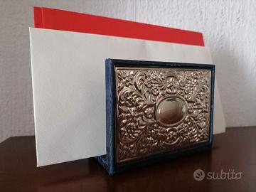 Porta corrispondenza con decorazione in argento 