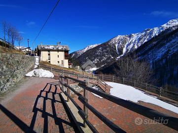 POSTO AUTO A SAINT-RHEMY-EN-BOSSES