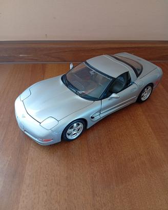 Chevrolet Corvette C5 - Burago - 1/18