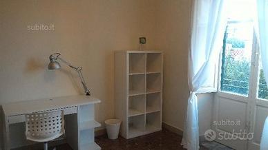 250 metri dal policlinico fronte farmacia germanà