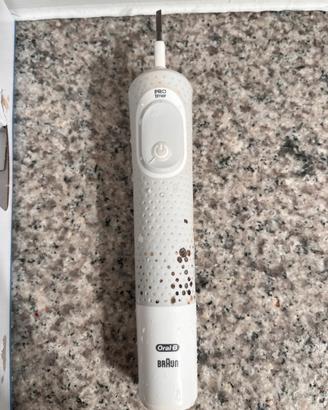 Spazzolino Oral-B Braun elettrico + base ricarica
