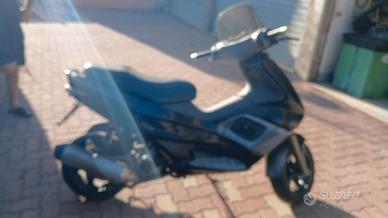 Scooter runner