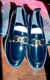 Mocassini neri lucidi con fibbia nr. 36 NUOVI