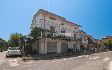 Appartamento 5 locali a due passi dal mare - Zona