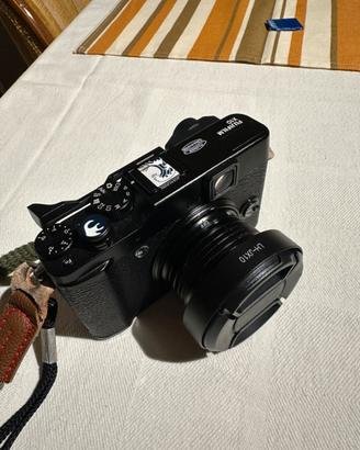 Fujifilm X10