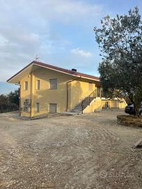 Appartamento a Arielli (CH)