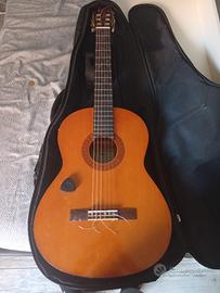 chitarra Yamaha C40 con custodia semirigida pag
