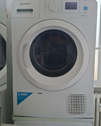 Asciugatrice Indesit 8kg a pompa di calore + Ceste
