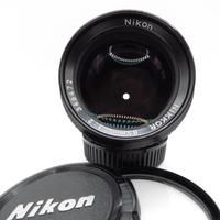 Ottica Nikon Nikkor 1:2 f=85 mm