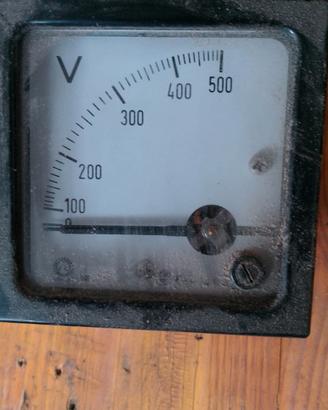 voltmetro analogico 