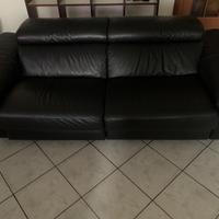 Divano in pelle dí poltrone e sofà