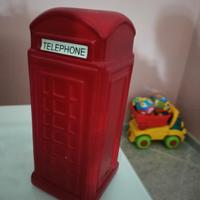 salvadanaio a forma di cabina telefonica londinese