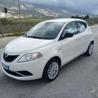 Lancia Ypsilon Gold 5 posti