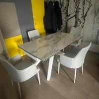 Tavolo in cristallo eff.marmo calacatta  di design