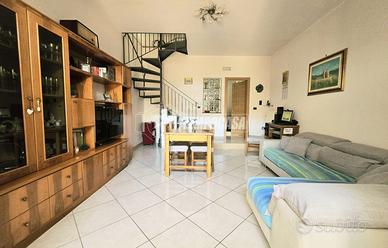 DUPLEX COMPLETAMENTE RISTRUTTURATO CON CORTE E TER